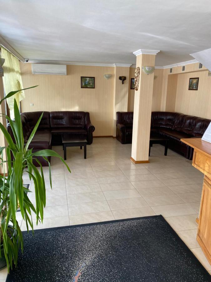 Еника Hotel Varna Bagian luar foto